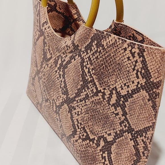 FAUX SNAKESKIN HAND BAG NWOT! - Picture 2 of 5